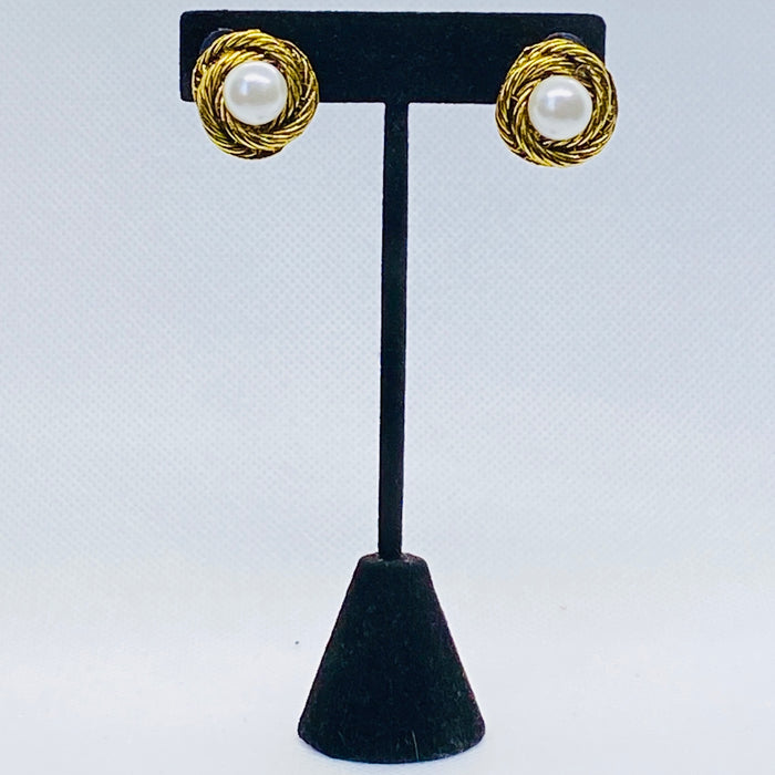 Eyras Two In One Gold Tone Filigree Circle Stud Earring