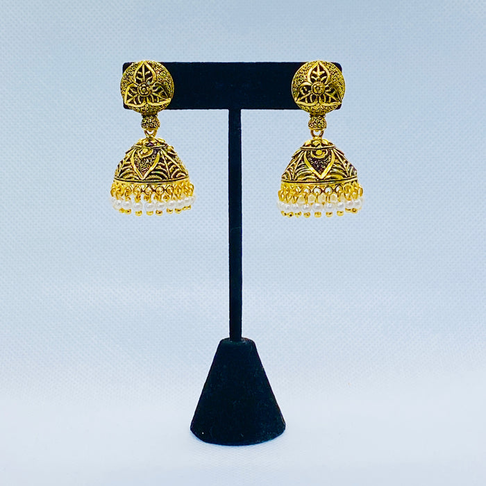 Golden Traditional Bell Jhumka Earring With Leaf Design