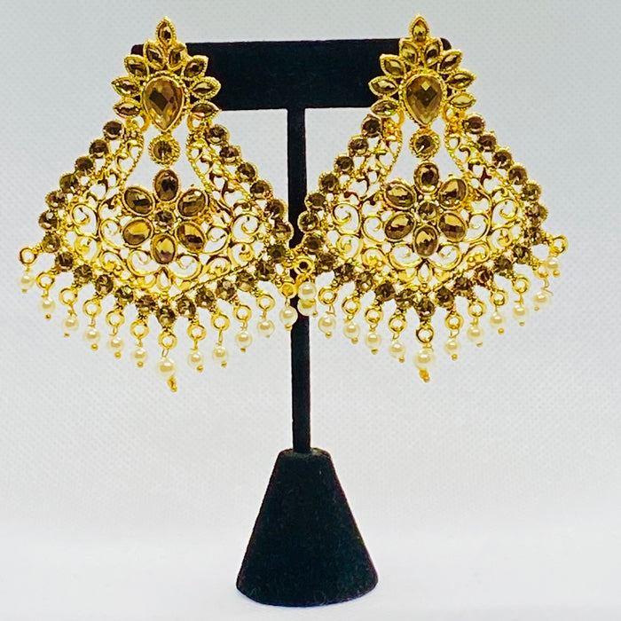 Eyras Golden Flower Drop Earring  With Rhinestone And Faux Pearl